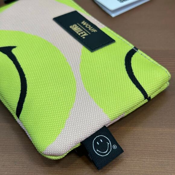 Wouf Petite Pochette Smileys Wristlet - Picture 3 of 4